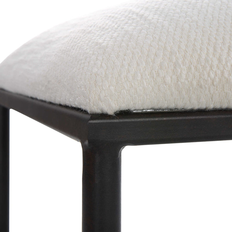 avenham small bench satin black detail