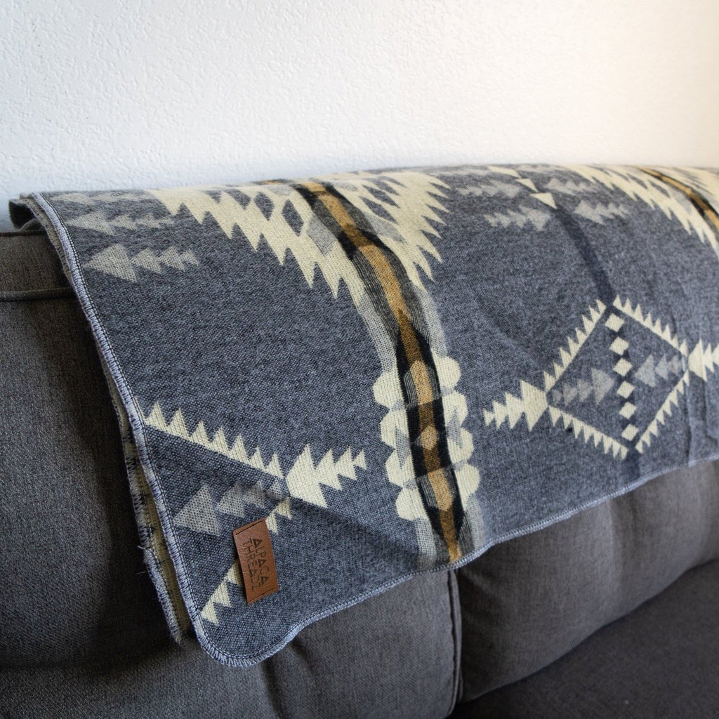 Andean Alpaca Wool Blanket - Cloud – Elevated Living Design